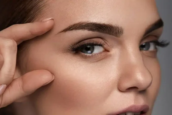 Eyebrow Lifting + Botox